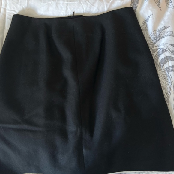 Lord and Taylor wool fitted skirt black size 10 - Picture 3 of 3